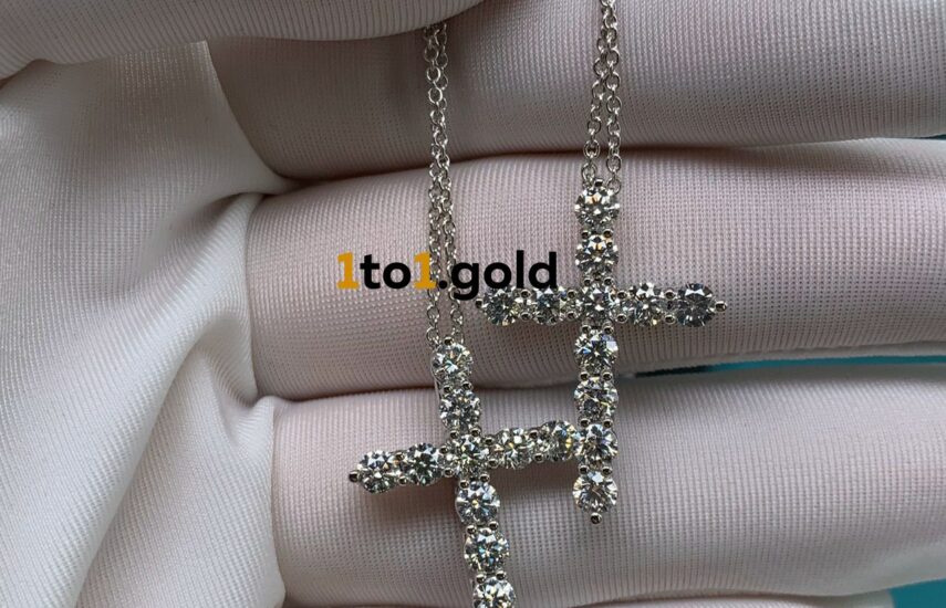 Реплика Подвеска в форме креста из платины с бриллиантами из Китая