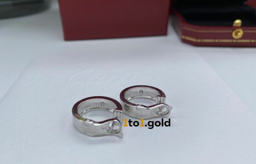 Реплика Cartier LOVE earrings 2 diamonds из Китая