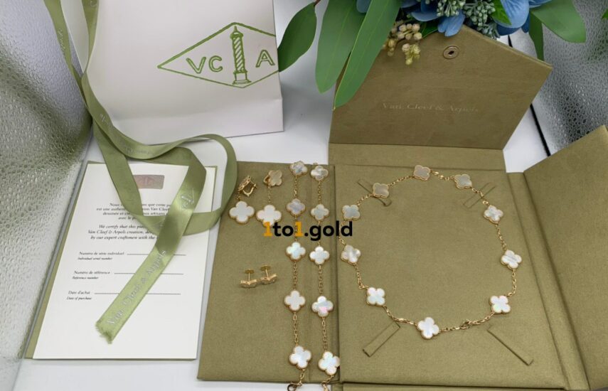 Реплика Magic Alhambra earrings & Vintage Alhambra bracelet & Vintage Alhambra necklace из Китая