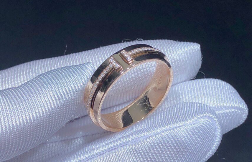 Реплика Узкое кольцо с бриллиантами из розового золота из Китая