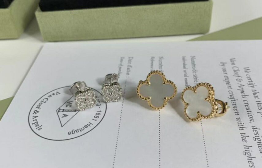 Реплика Sweet Alhambra earstuds & Vintage Alhambra earrings из Китая