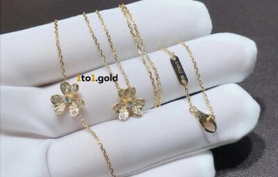 Реплика Van Cleef & Arpels Vintage Alhambra Lapis Lazuli Yellow Gold 1 Motif Bracelet из Китая