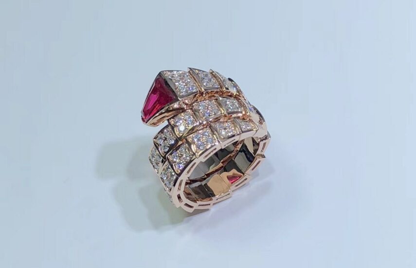 Реплика Bvlgari Serpenti Viper Ring Rose Gold Red из Китая